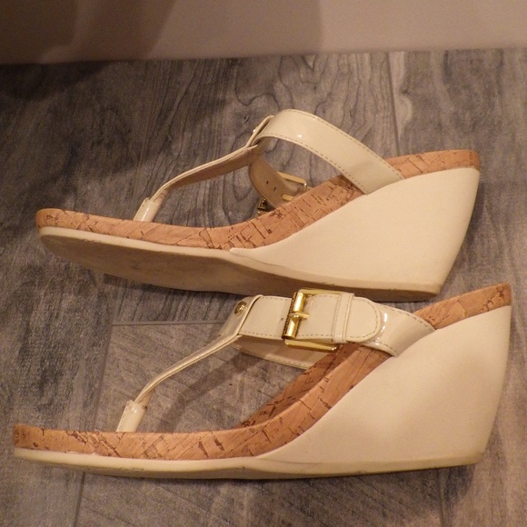 Lauren by Ralph Lauren T-strap Wedge Sandal 7.5M - Picture 2 of 4